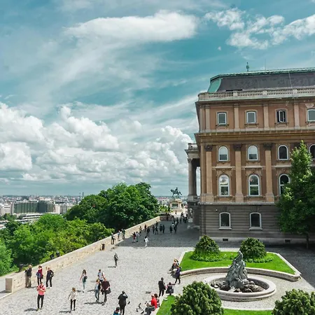 Kl31 - - Klauzal Square By Bqa Διαμέρισμα Βουδαπέστη